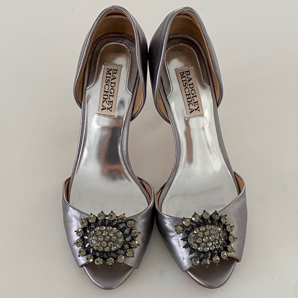 Badgley Mischka Rhinestone Pumps Peep Toe size 6.5